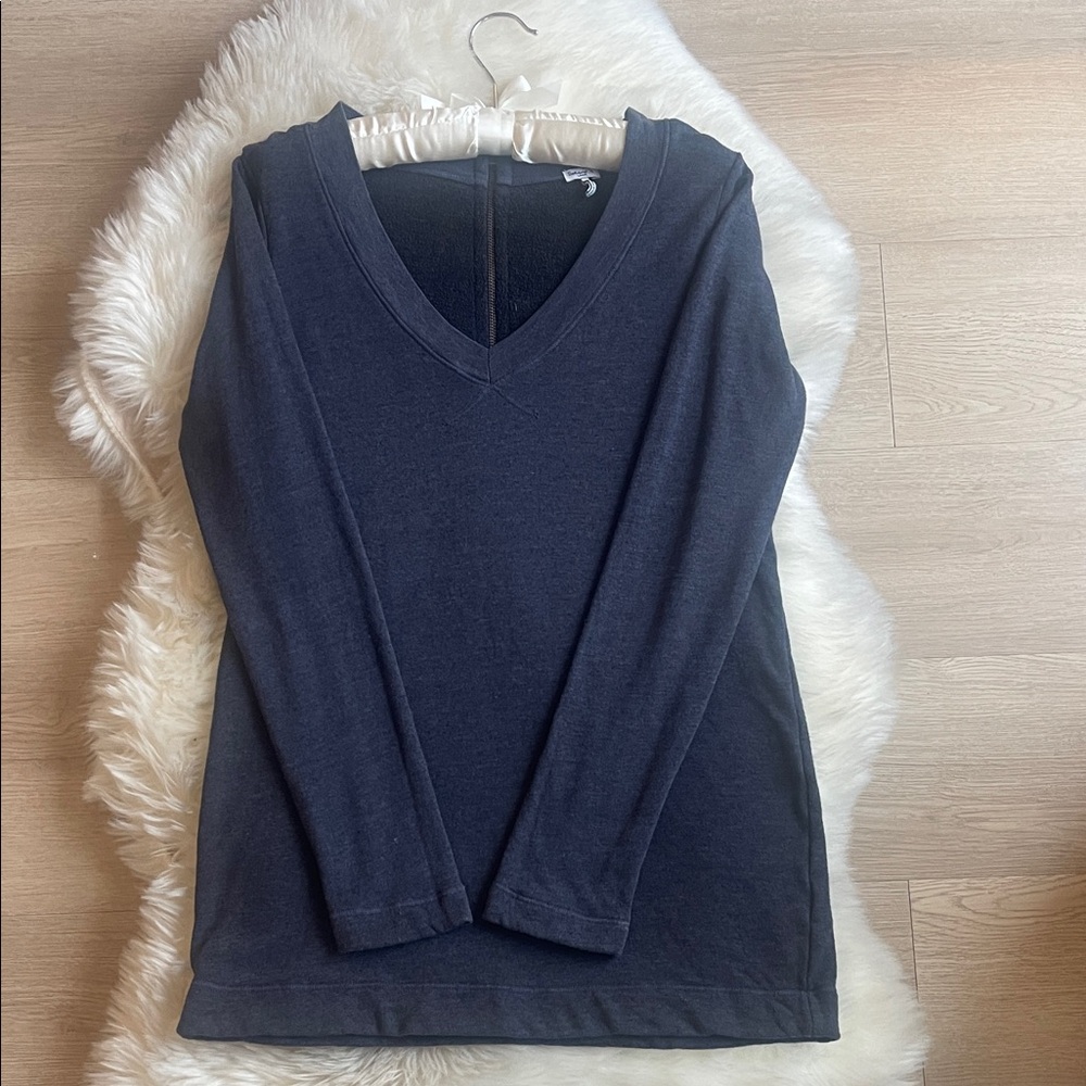 Splendid Navy V-Neck Long Sleeve Sweater